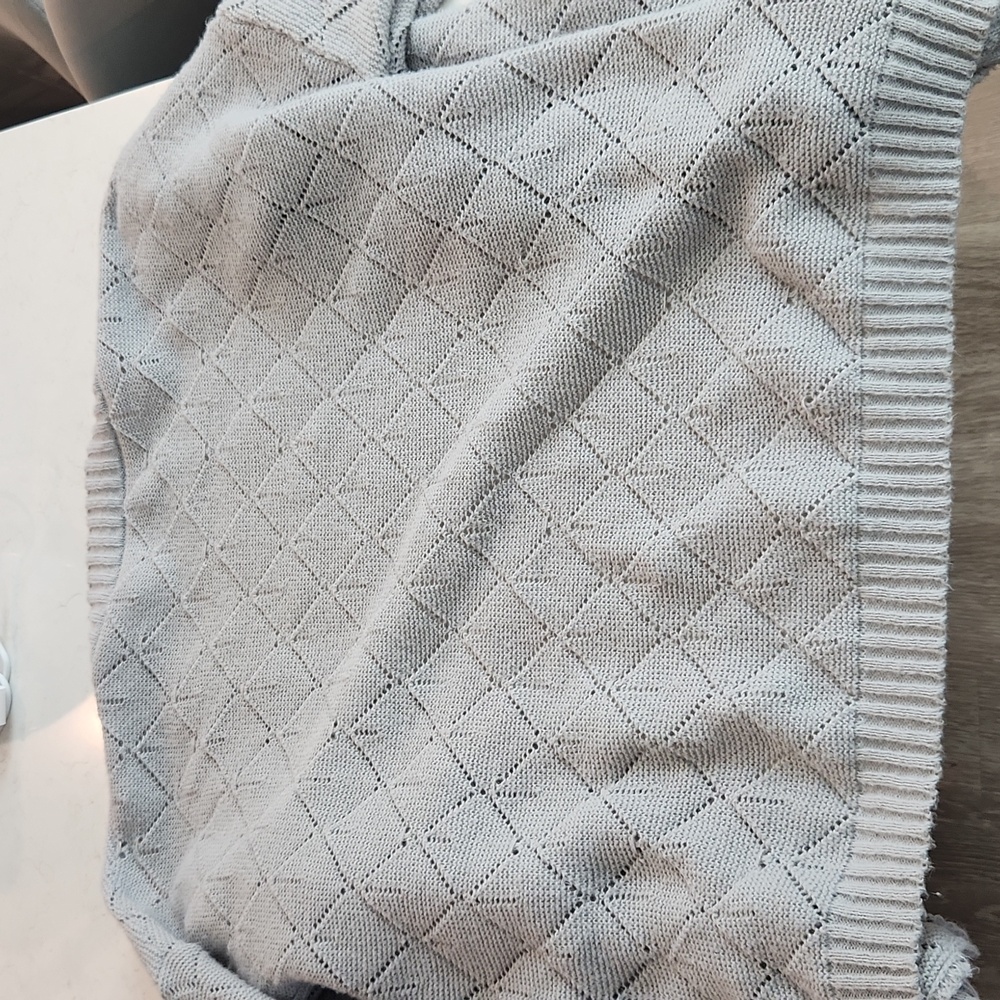 Diamond Stitch Light Gray V-Neck Open Cardigan Sweater - Picture 3 of 3